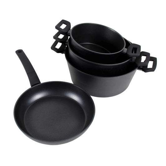 Set 7 piese din aluminiu cu strat neaderent compus din 3 oale cu manere +1 tigaie+ 3 capace sticla termorezistenta, inductie / ZLN 3277