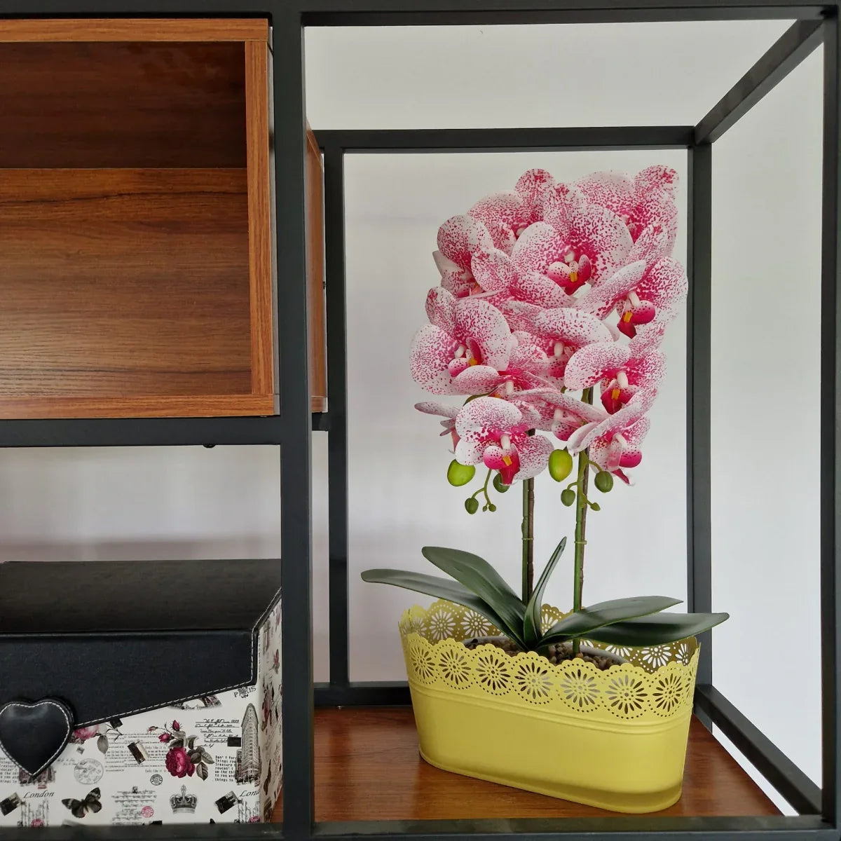 Vas decor din metal, Naimeed D2602, Galben, 130x275x135mm