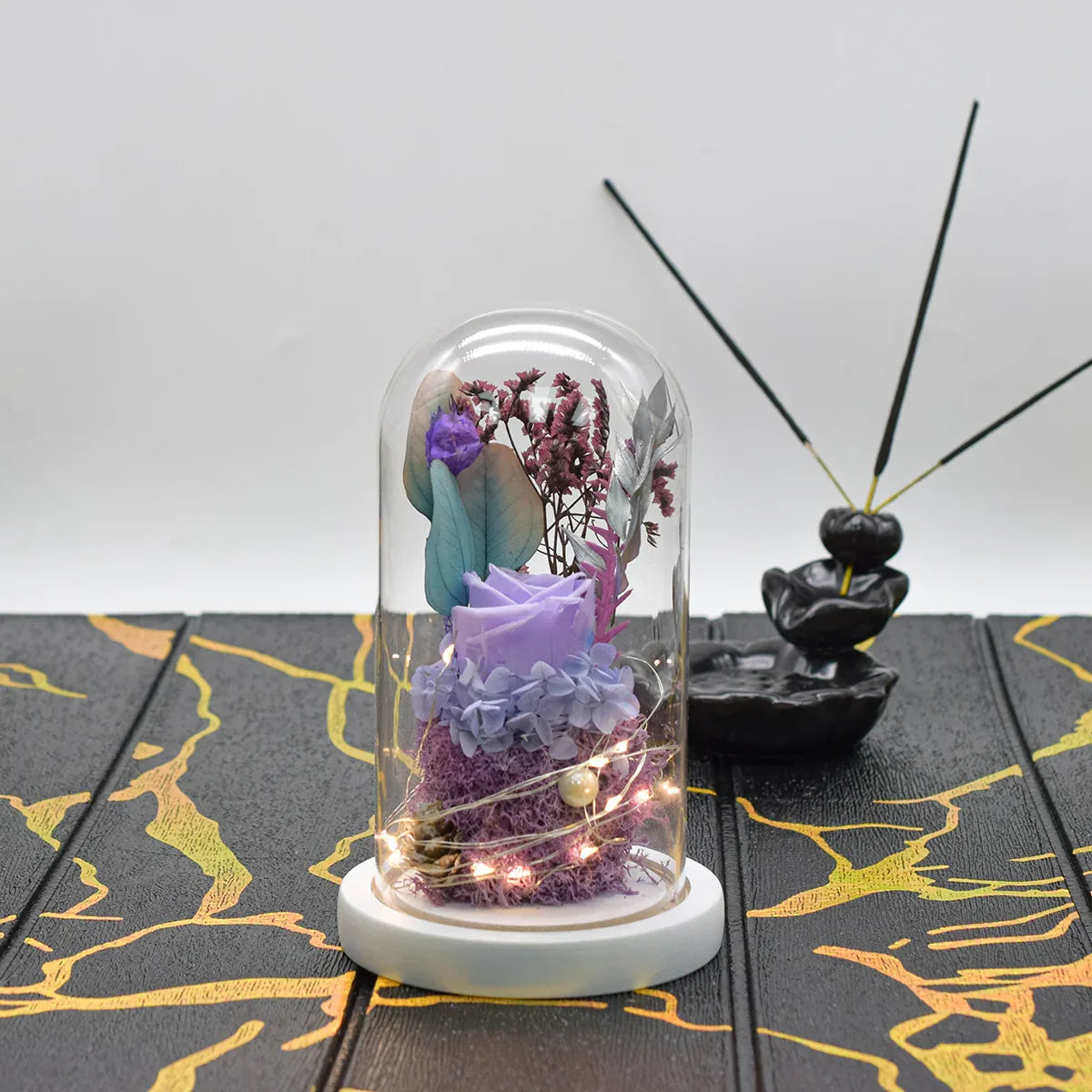 Aranjament floral in cupola de sticla, lumina Led, D4039, Mov