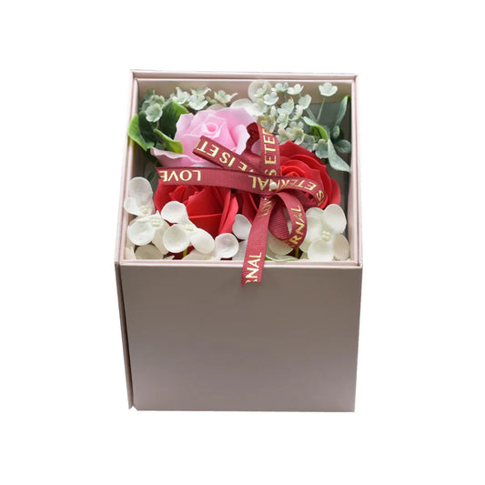 Aranjament floral elegant, flori de sapun, D4080, Rosu