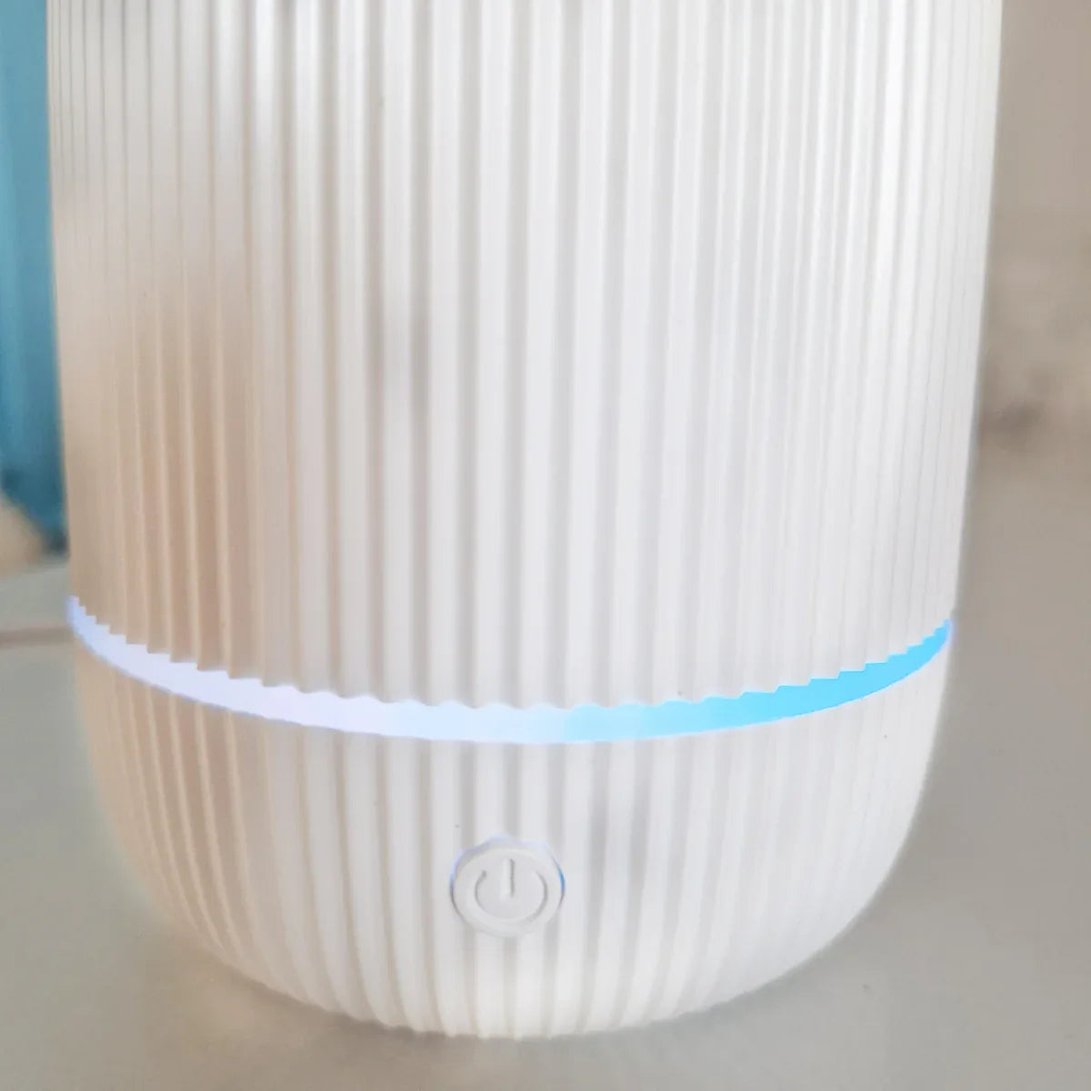 Umidificator cu aromaterapie, Naimeed D6044, Alb, 85x150x85mm