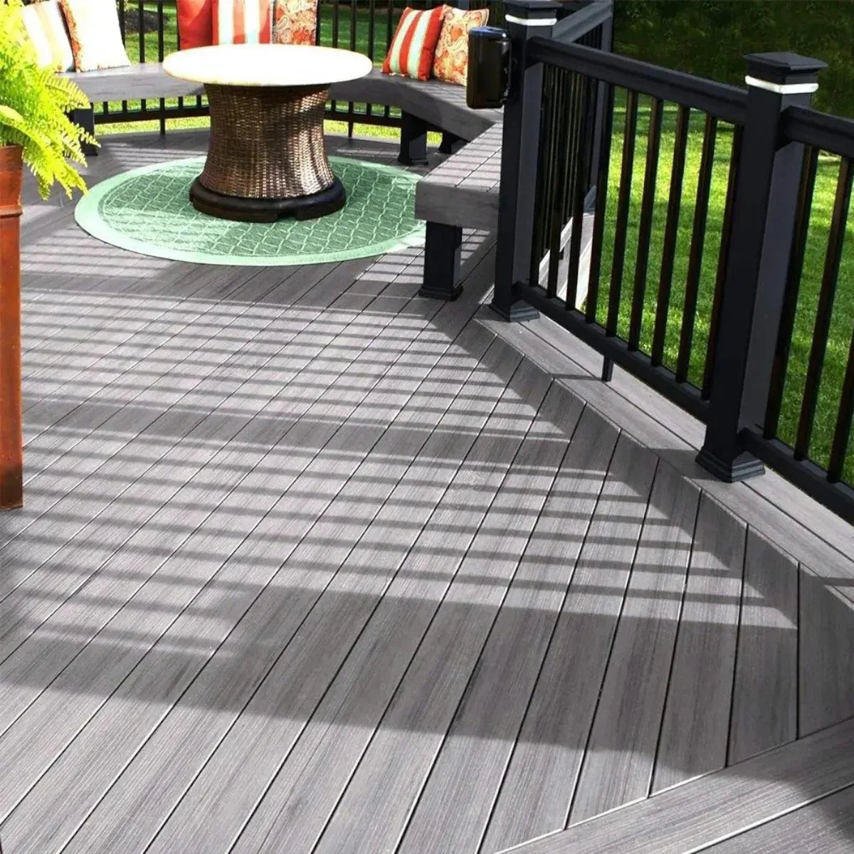 Pardoseala decking terasa din compozit WPC, Naimeed D7482, rezistenta sporita, 280x14x2.5cm, Maro tec