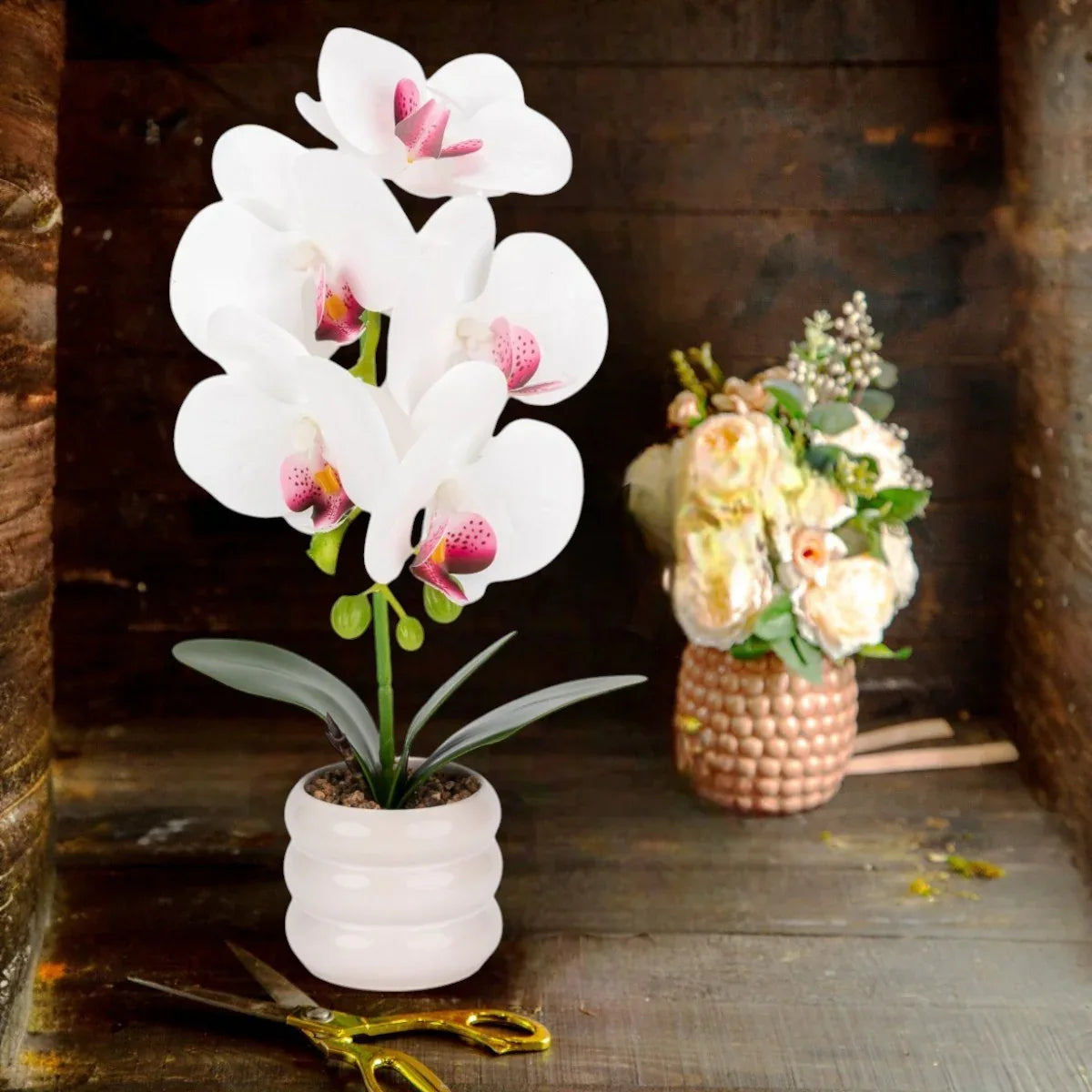 Orhidee cu aspect natural in ghiveci ceramic, 40 cm, Naimeed D6887, Alb