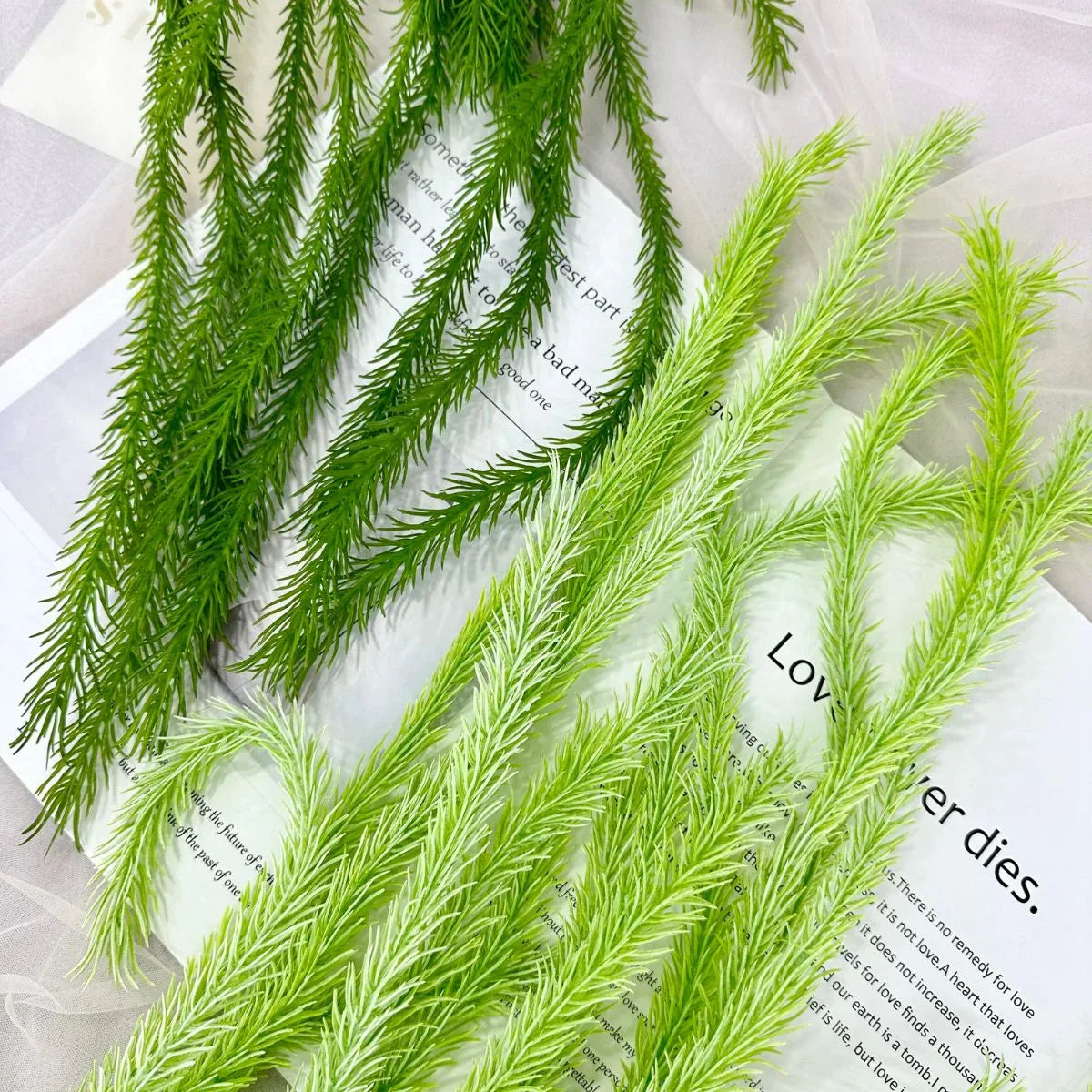 Set 2 plante artificiale curgatoare, 7 fire, lungime 72cm, Naimeed D7014, Rosu
