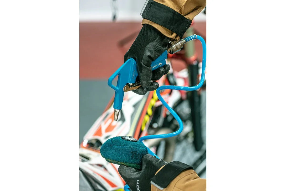 Pistol suflat, cu duza scurta si lunga, 1/4", presiune 6bar HOGERT / HT4R750